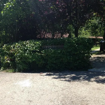 Gaztainuzketa Mendi-etxeak Сasa de vacaciones *