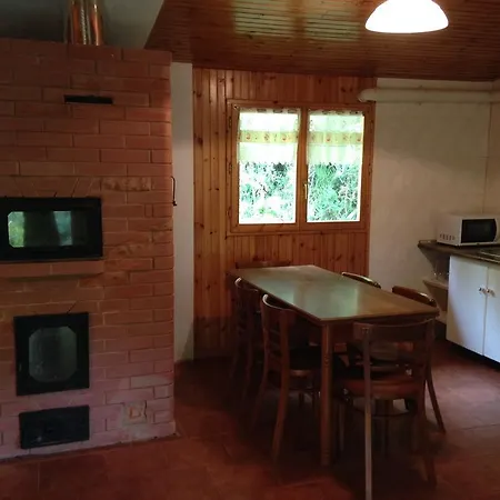 Gaztainuzketa Mendi-etxeak Holiday home *
